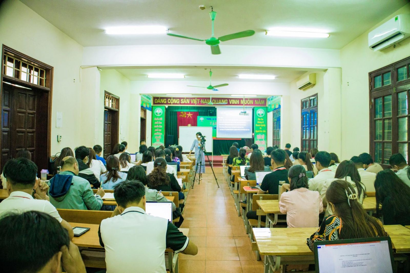 Trường Cao đẳng Công thương Việt Nam tập huấn nâng cao kỹ năng nghiệp vụ sư phạm cho đội ngũ giảng viên