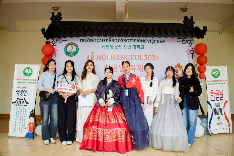 NGÀNH TIẾNG HÀN QUỐC CÓ XÉT HỌC BẠ KHÔNG?