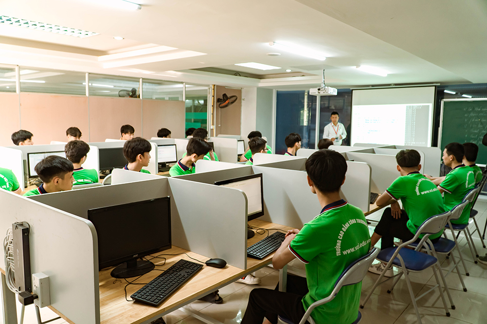 NGÀNH THIẾT KẾ ĐỒ HỌA XÉT TUYỂN KHỐI NÀO?